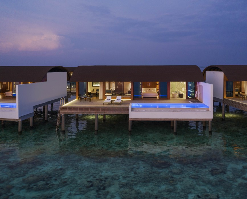 The Westin Maldives Miriandhoo Resort 32/147
