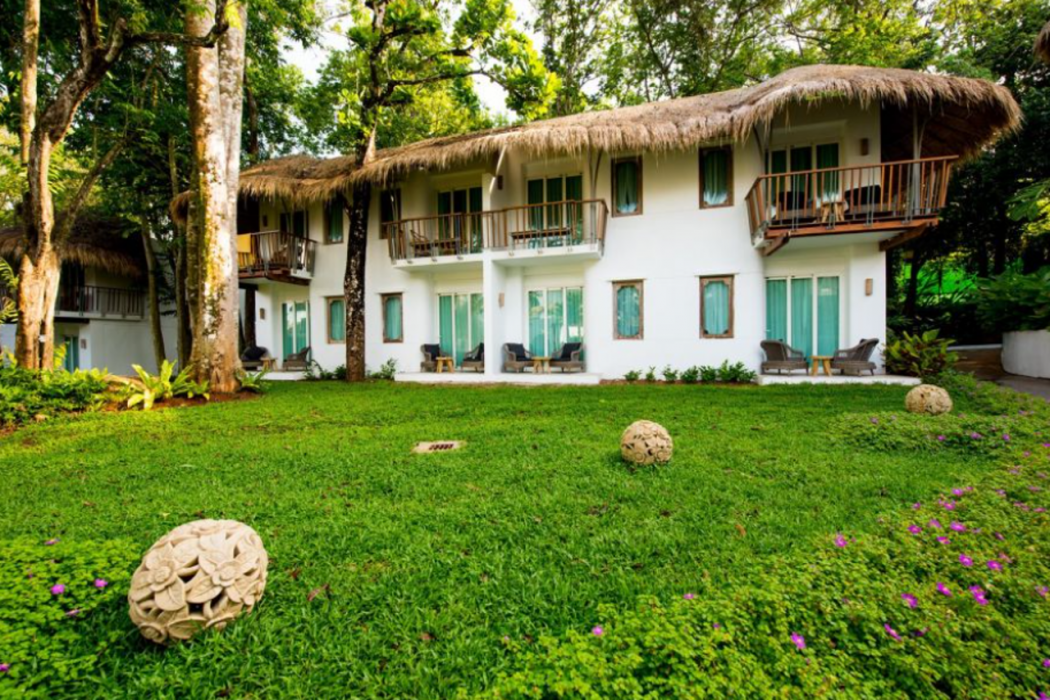 Eden Beach Khao Lak Resort and Spa 133/139