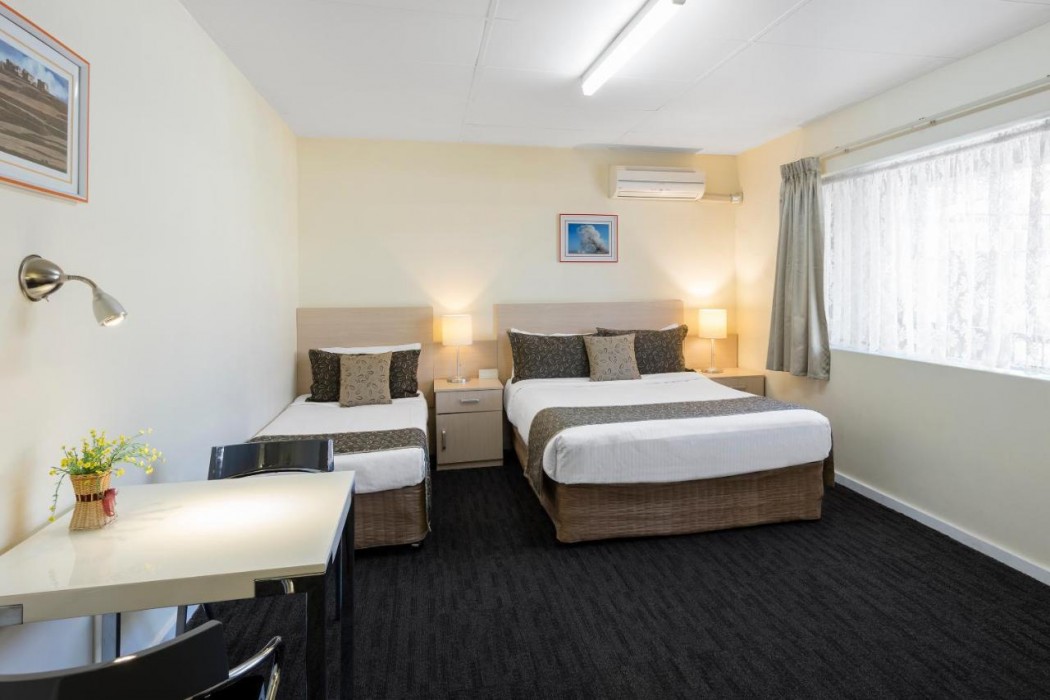 Adelaide Granada Motor Inn 17/65