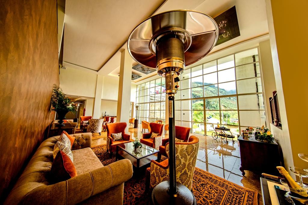 The Golden Ridge Hotel 6/57