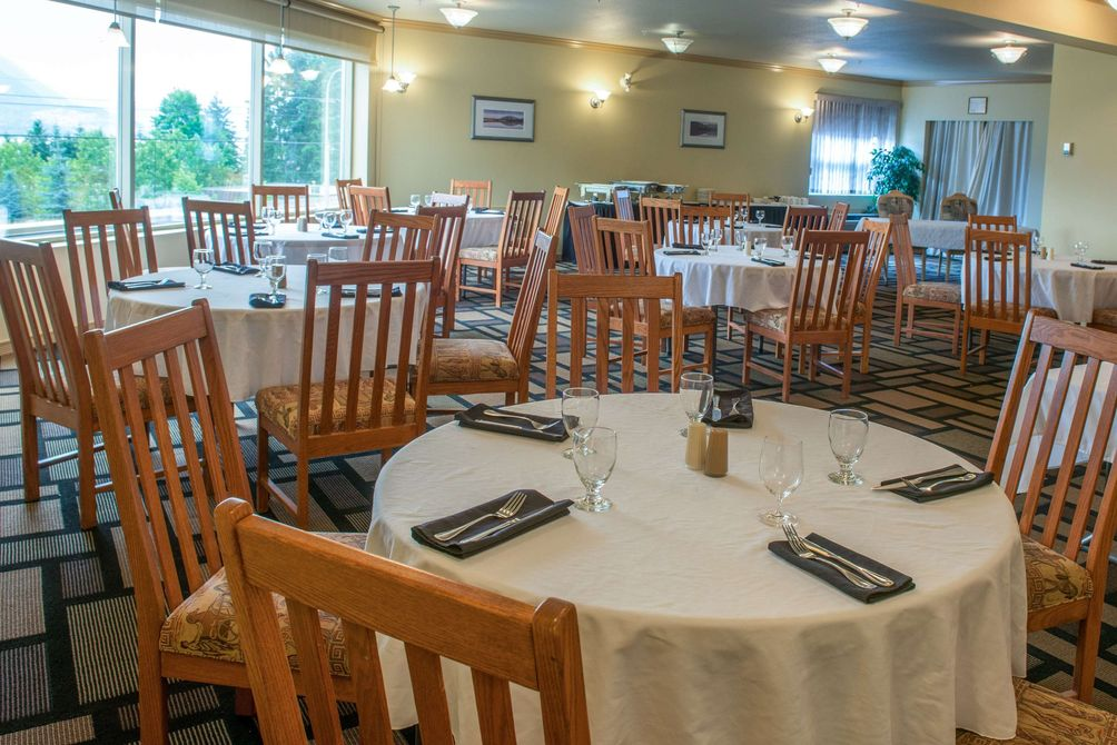 Hilltop Inn Salmon Arm 3/6