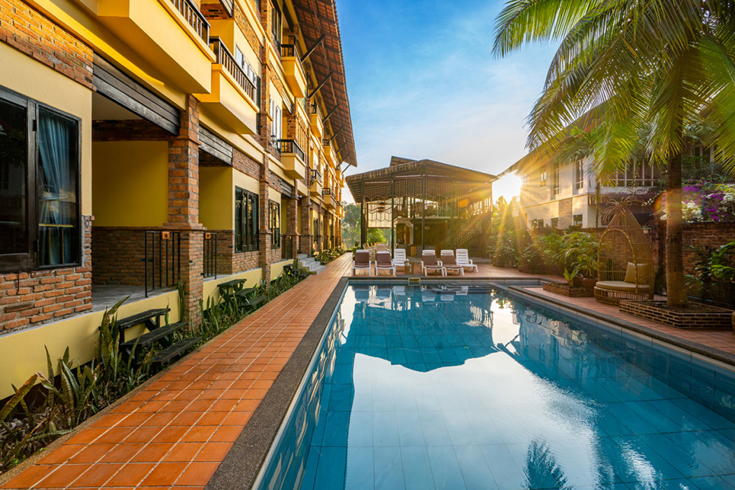 Motive Cottage Resort 37/65