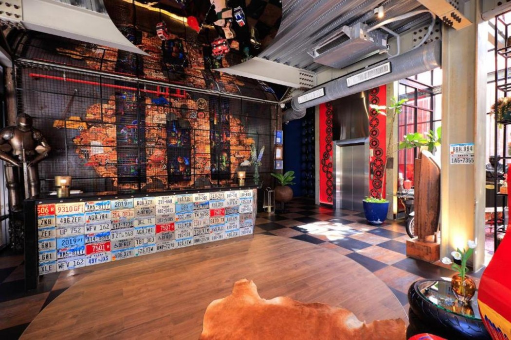 Mestyle Garage Hotel 45/86