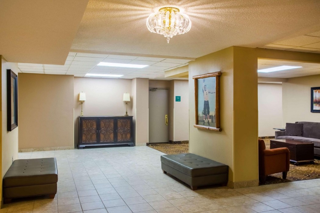 Riverfront Hotel 26/64