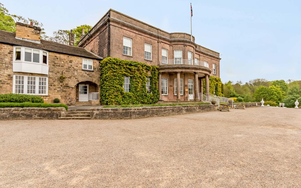 Wood Hall Hotel & Spa 1/55