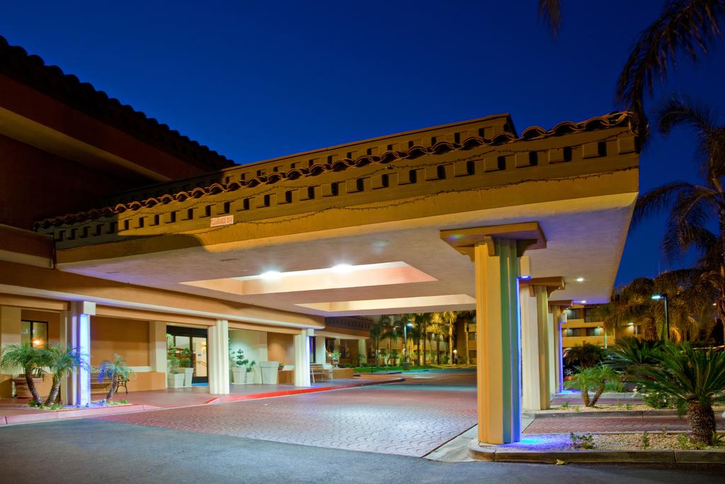Hotel XOLA, Trademark Collection by Wyndham 3/50