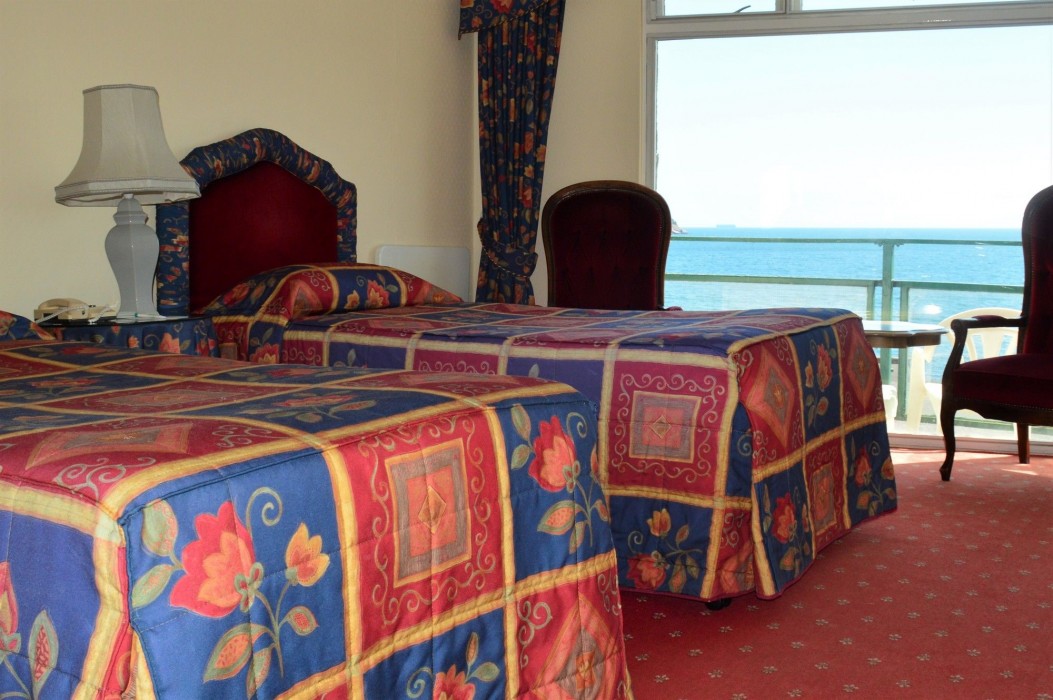 Hotel Indigo Torquay by IHG 12/38