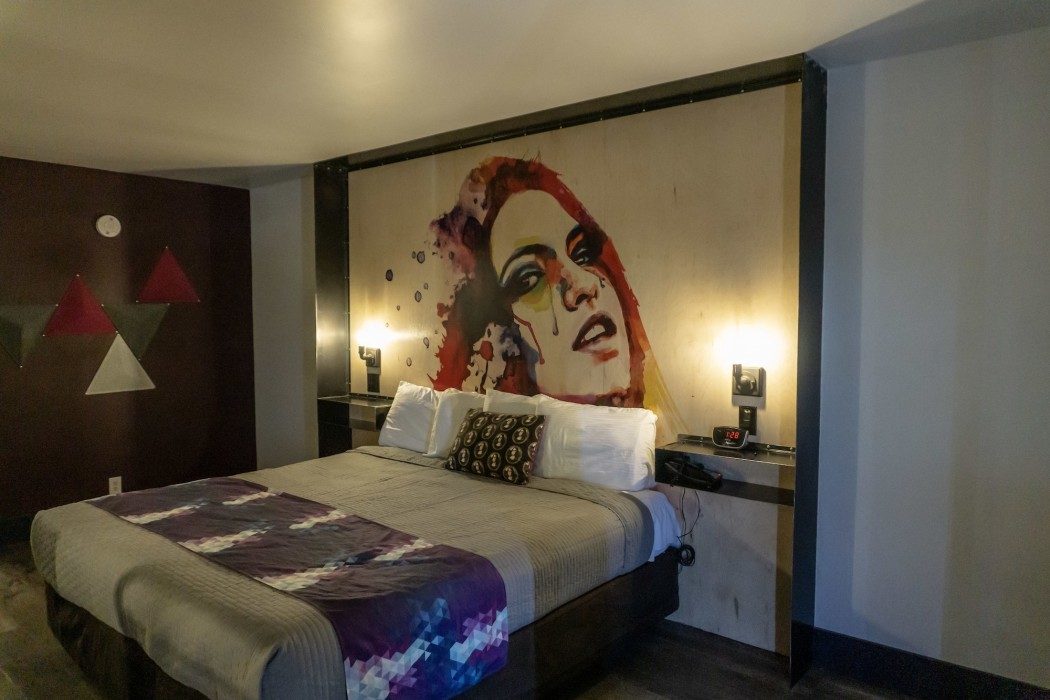 Fifth Ave Hotel 35/45