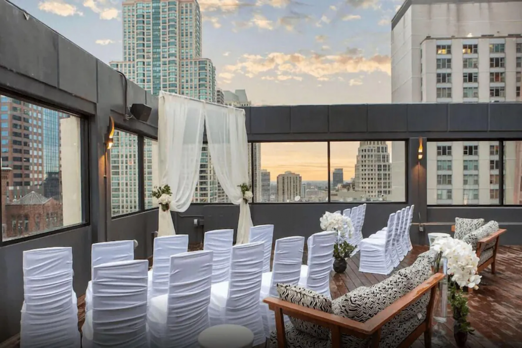 The Chicago Hotel Collection Magnificent Mile Hotel and Suites 14/17