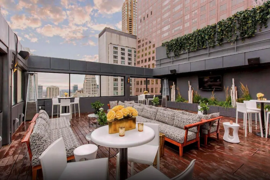 The Chicago Hotel Collection Magnificent Mile Hotel and Suites 13/17