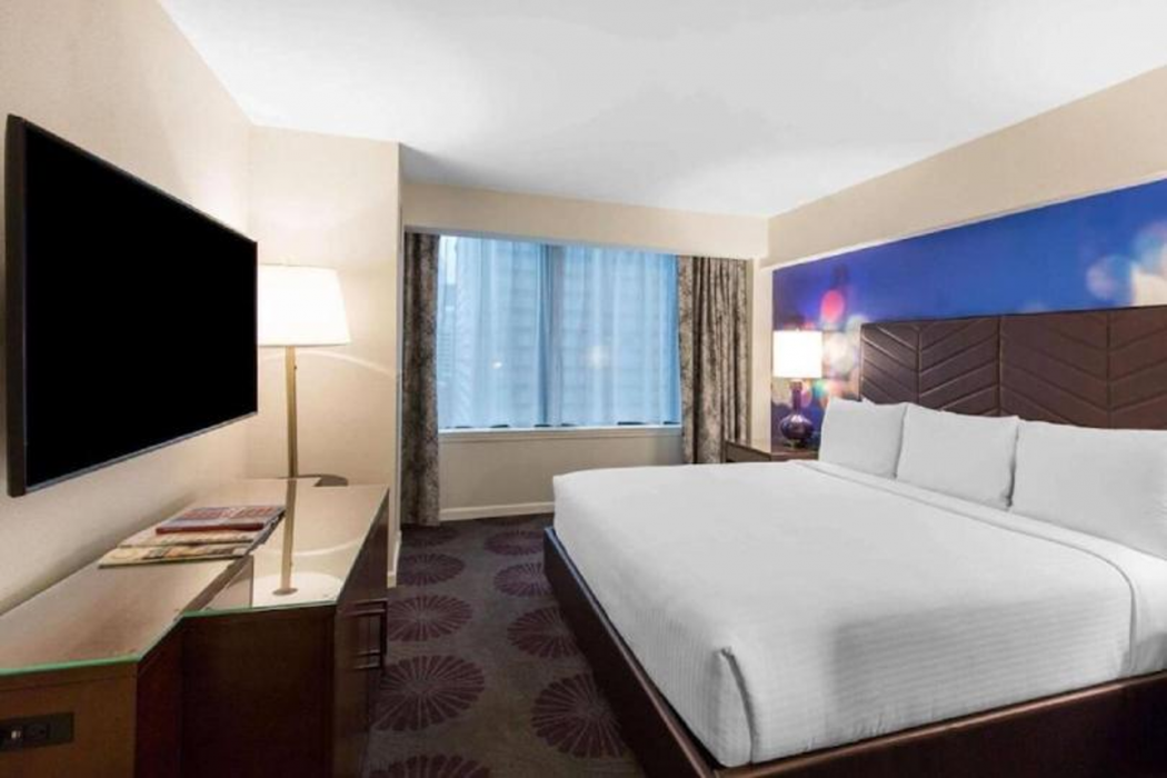 The Chicago Hotel Collection Magnificent Mile Hotel and Suites 6/17