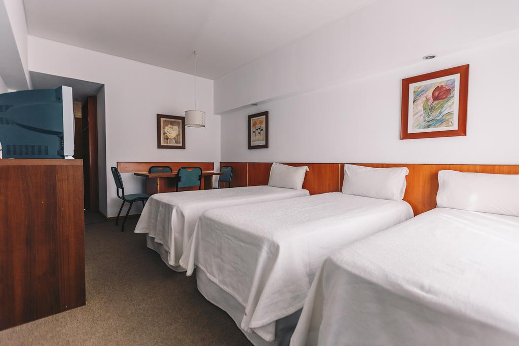 Los Tilos Hotel 11/58