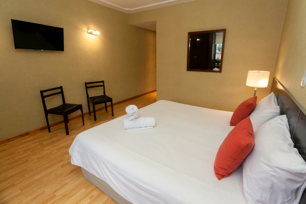 Ramada Plaza by Wyndham Tucuman 20/98