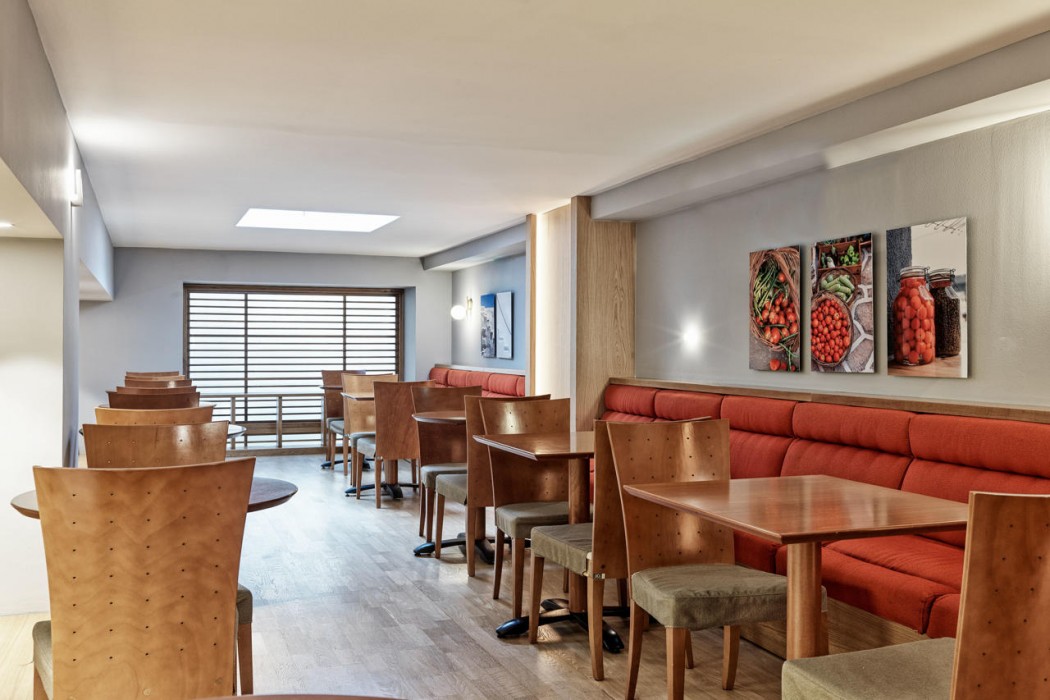 Achilleas Hotel 24/45