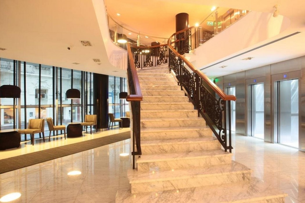 Yrigoyen 111 Hotel 24/53
