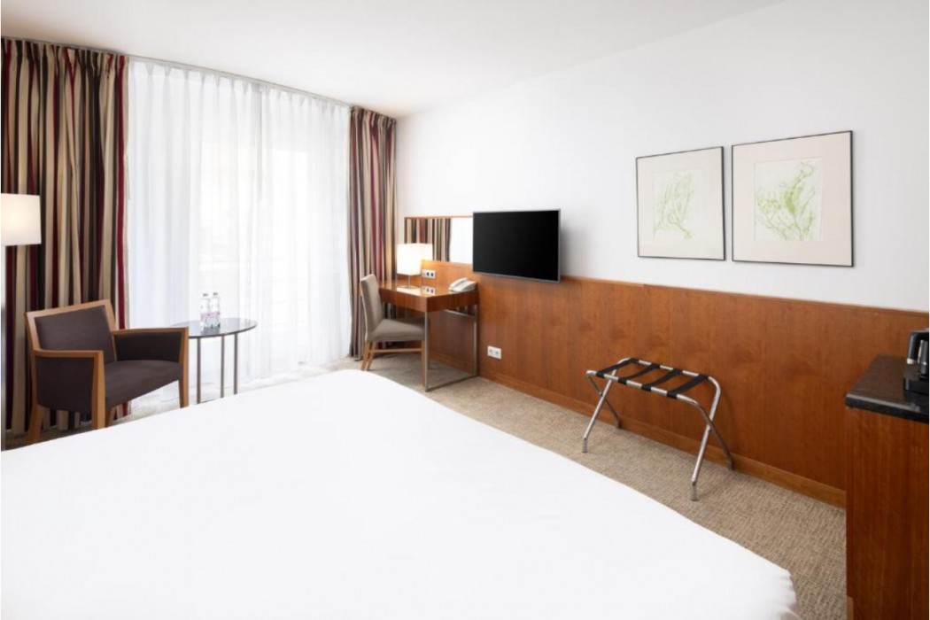KK Hotel Opera 15/58