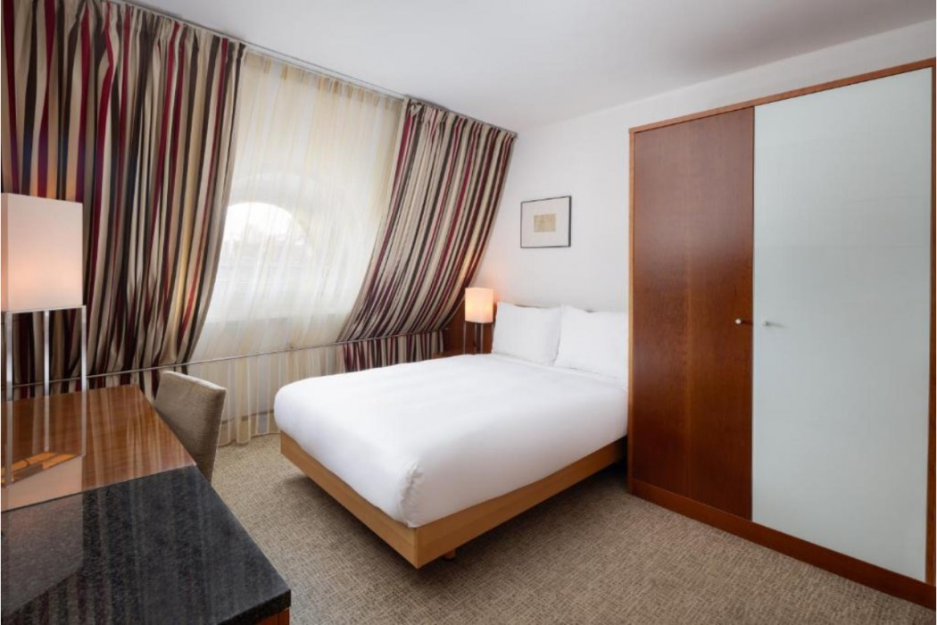 KK Hotel Opera 9/58
