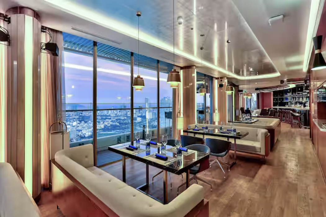 Hilton Da Nang 9/42