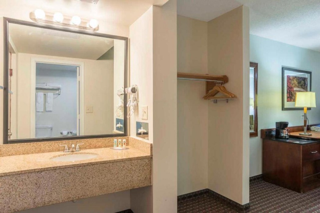 Days Inn by Wyndham Hartsfield Jackson Atlanta Airport West 17/37