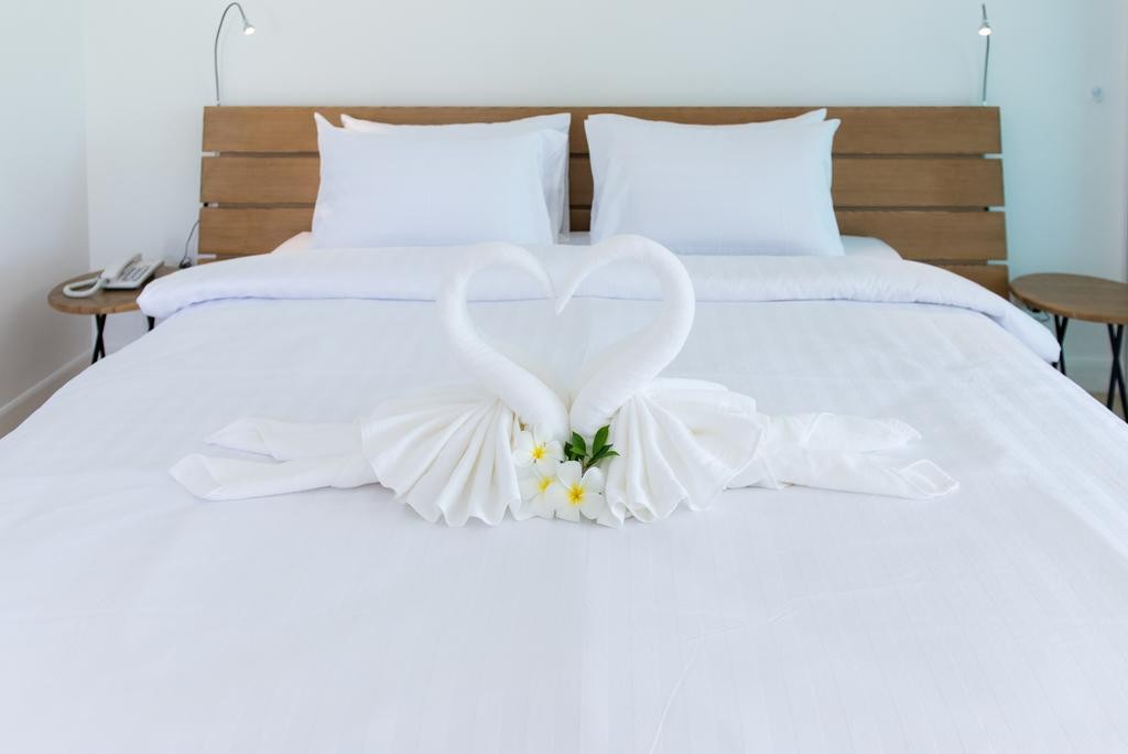 SEAnery Beach Resort 10/66