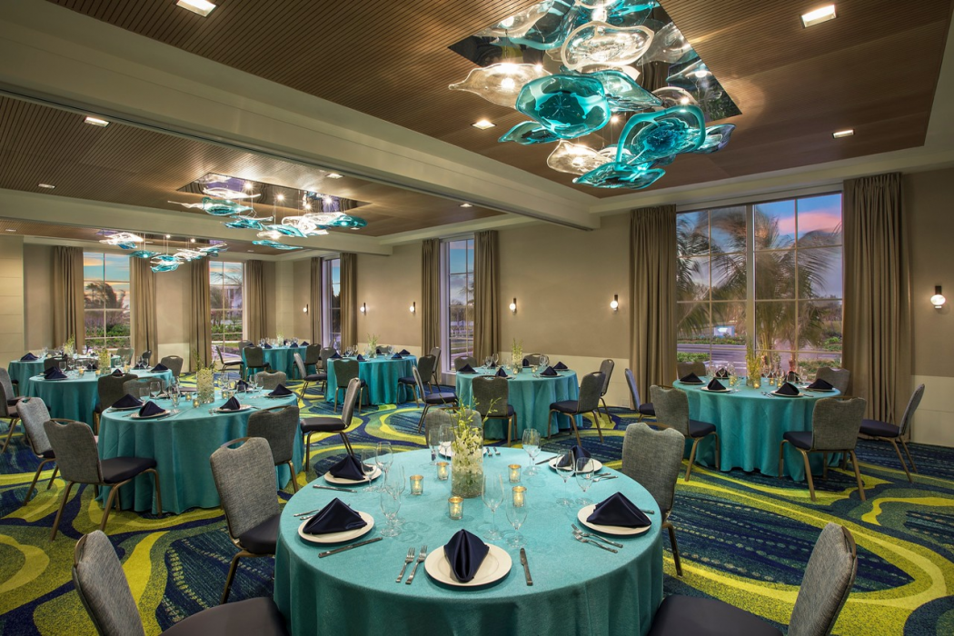 Hutchinson Shores Resort Spa 46/52