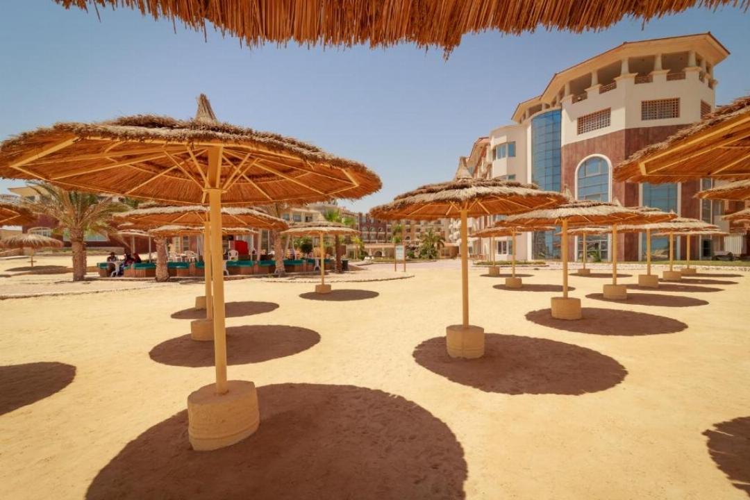 Royal Beach Serviced Apartments 14/75