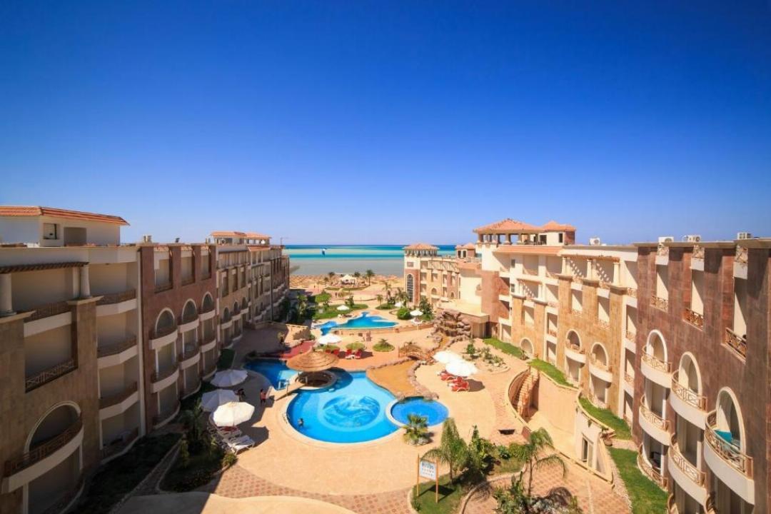 Royal Beach Serviced Apartments 22/75