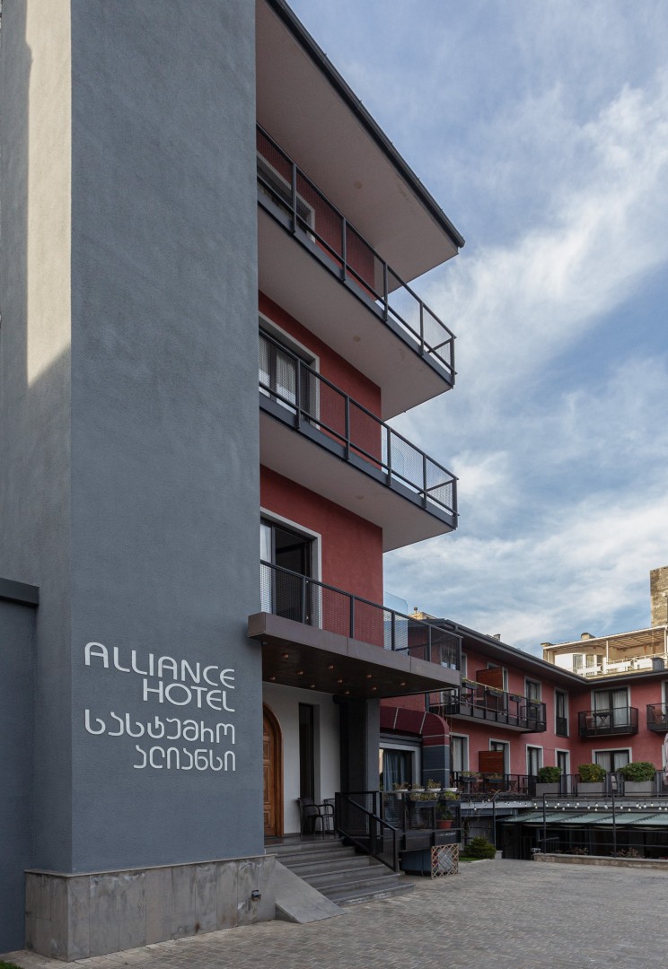 Alliance Hotel 7/74