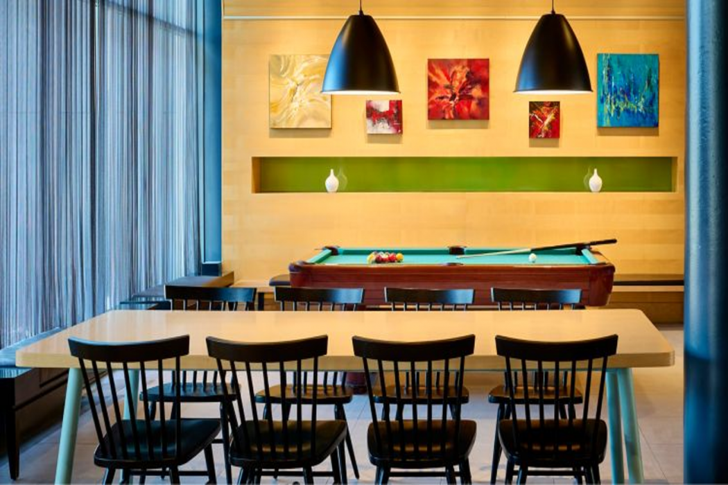 Aloft Montreal Airport Hotel 16/17