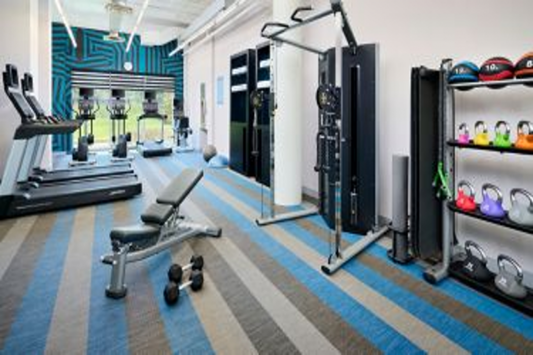 Aloft Montreal Airport Hotel 12/17