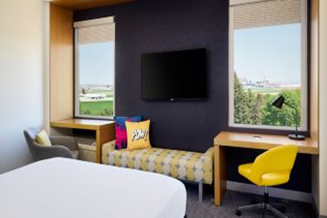 Aloft Montreal Airport Hotel 9/17