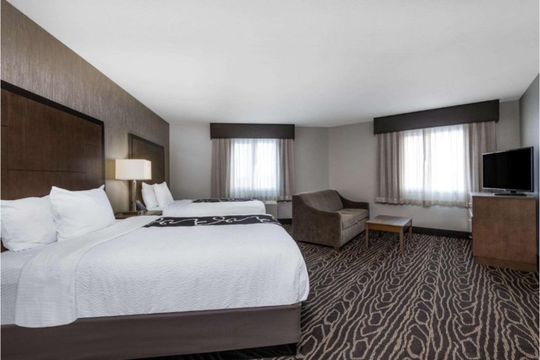 La Quinta Inn & Suites by Wyndham Fairbanks Airport 9/50