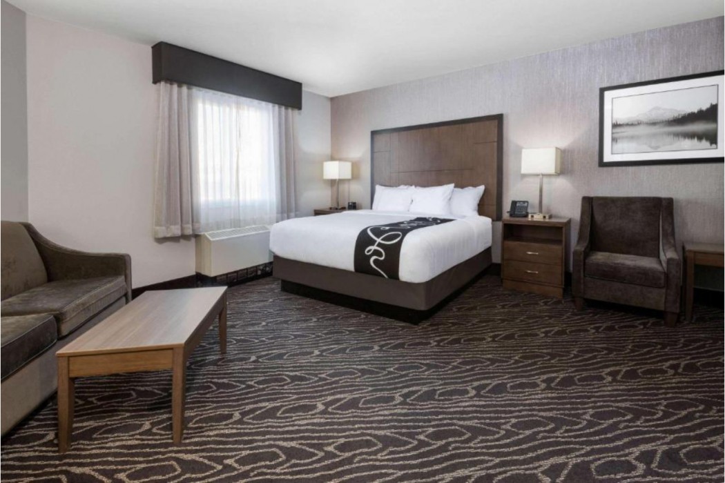 La Quinta Inn & Suites by Wyndham Fairbanks Airport 14/50