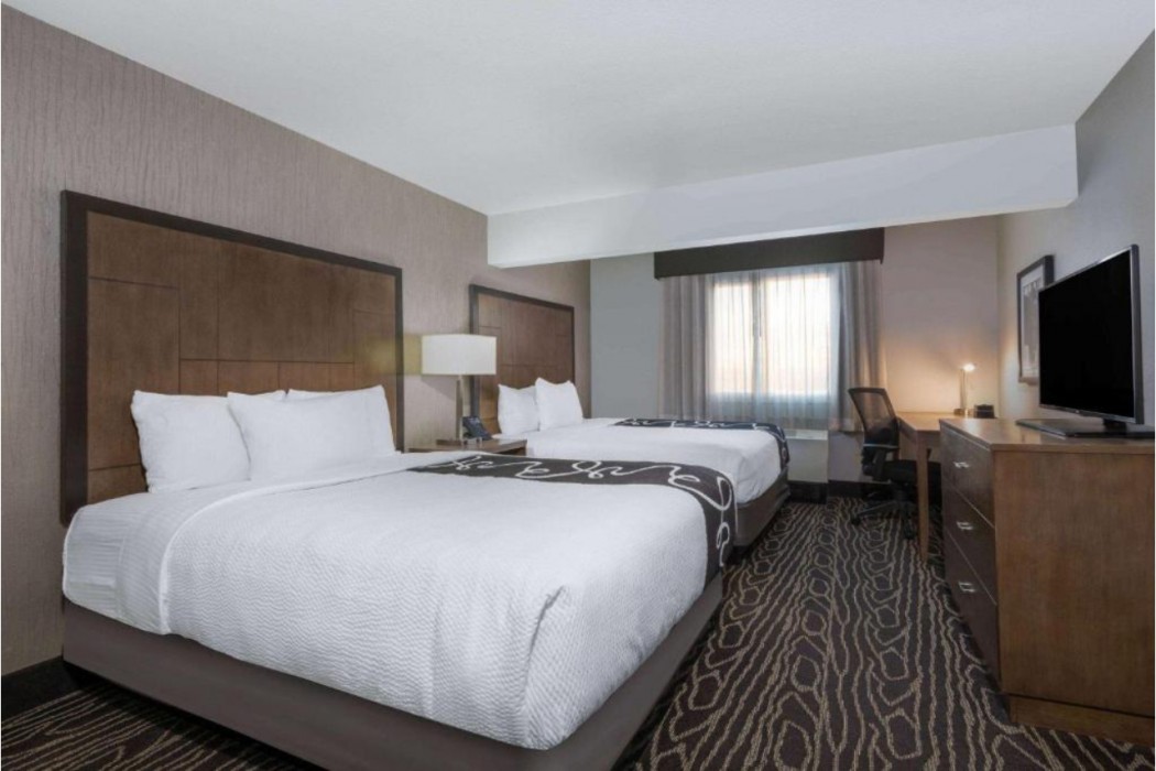 La Quinta Inn & Suites by Wyndham Fairbanks Airport 10/50