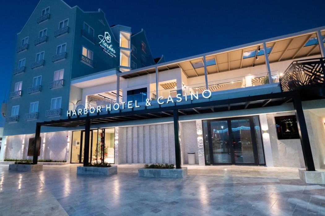 Harbor Hotel and Casino Curacao 3/65