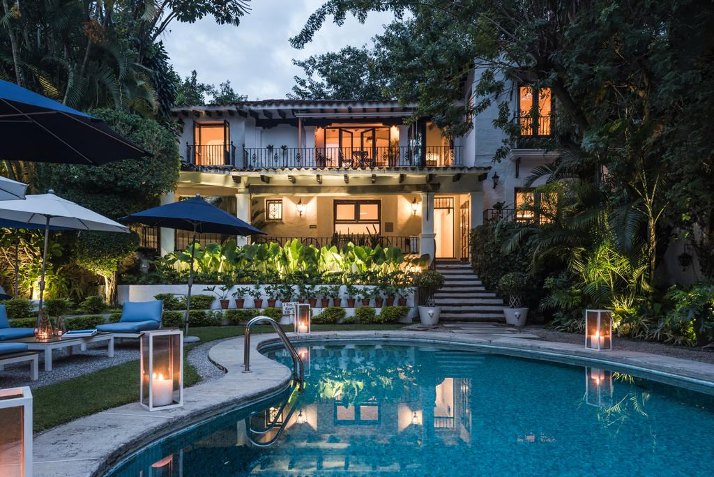 Las Casas B B Bed and Breakfast 1/53