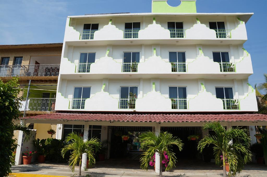 Hotel Arenas del Pacifico 1/54