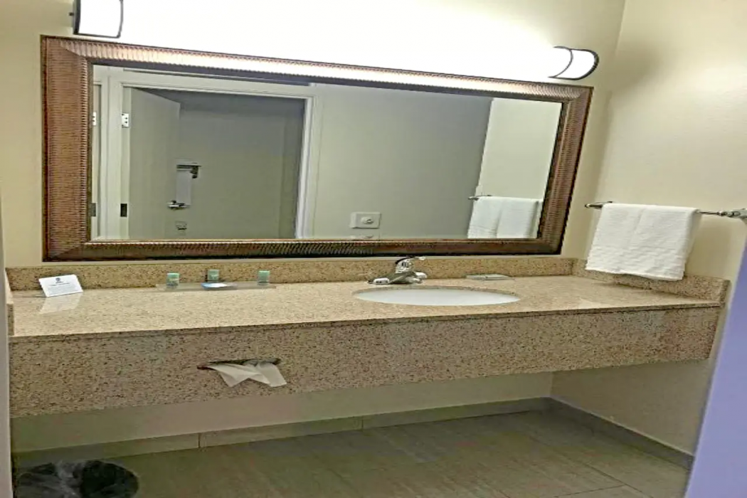 Comfort Inn & Suites OFallon - St Louis Area 13/31