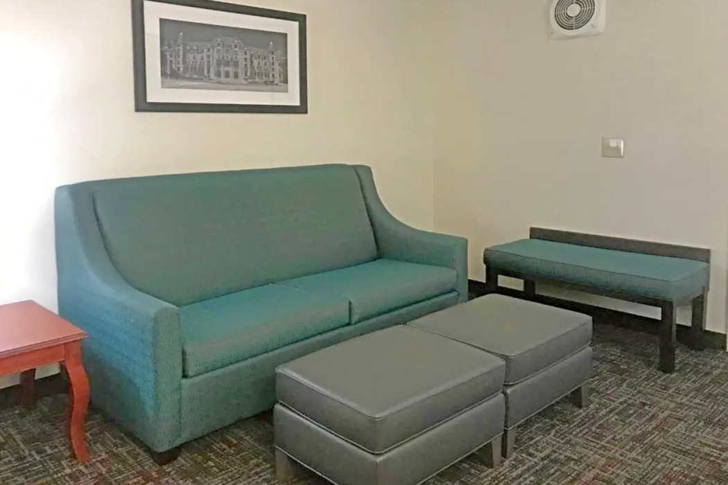 Comfort Inn & Suites OFallon - St Louis Area 18/31
