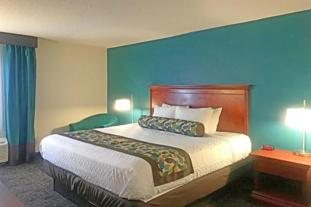 Comfort Inn & Suites OFallon - St Louis Area 8/31