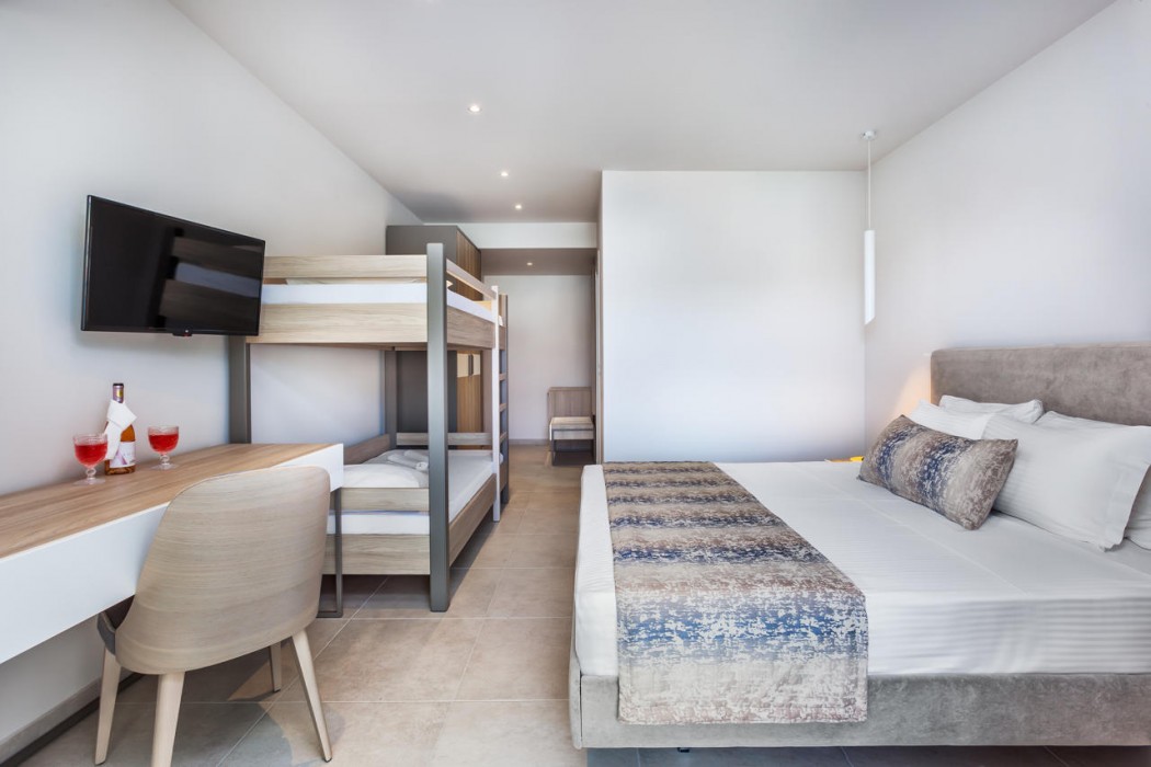 Kriopigi Hotel 40/104