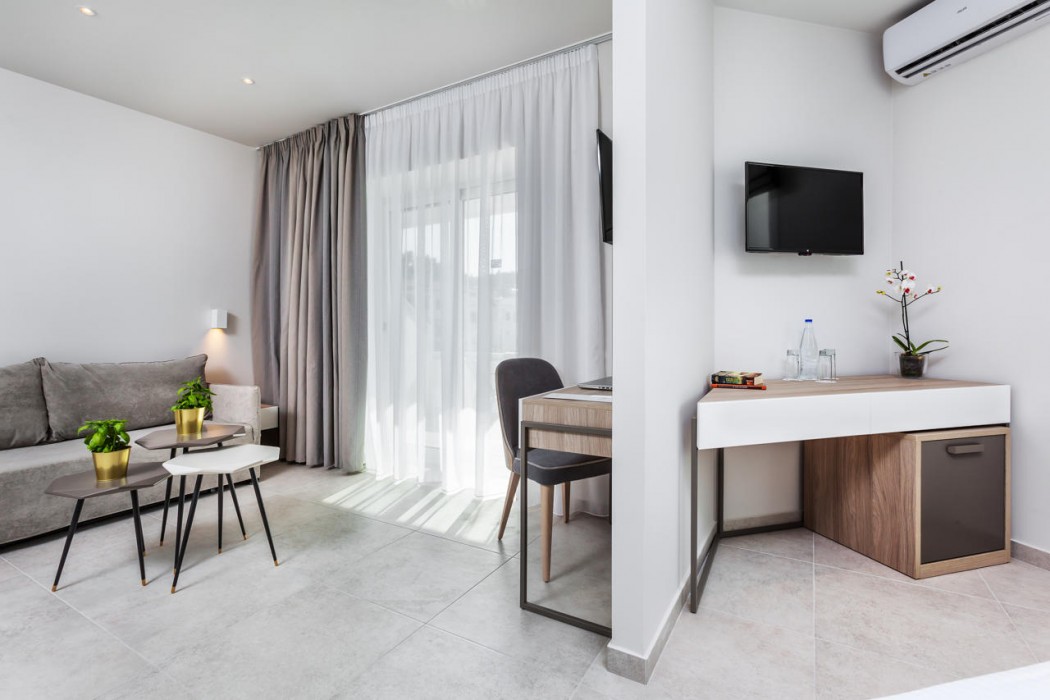 Kriopigi Hotel 36/104