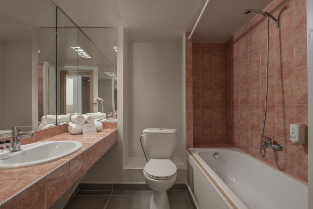 Kriopigi Hotel 30/104