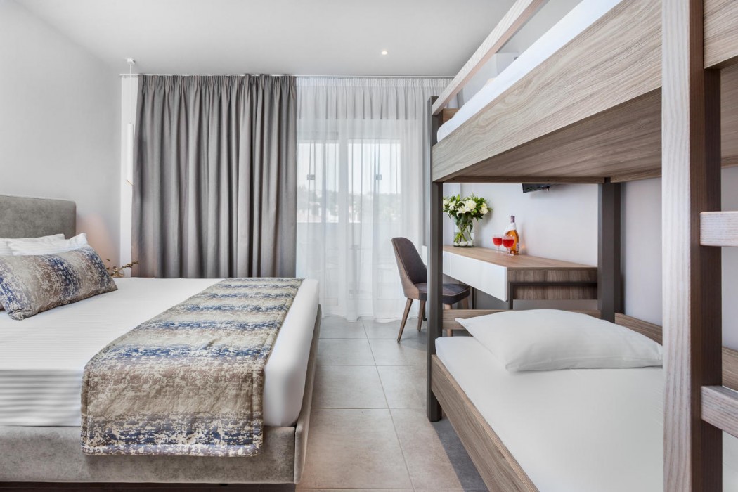 Kriopigi Hotel 45/104