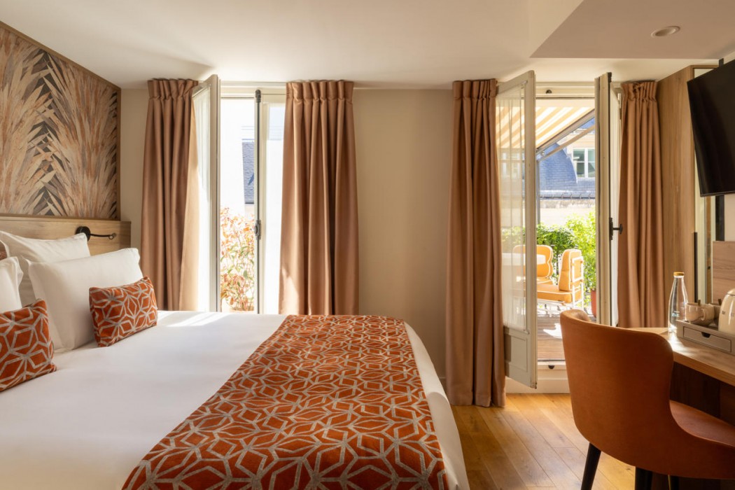Hotel Theoreme 10/51