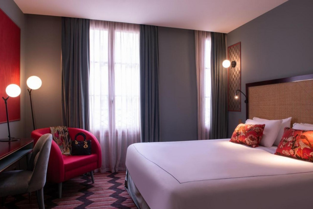 Mom Art Hotel 26/71