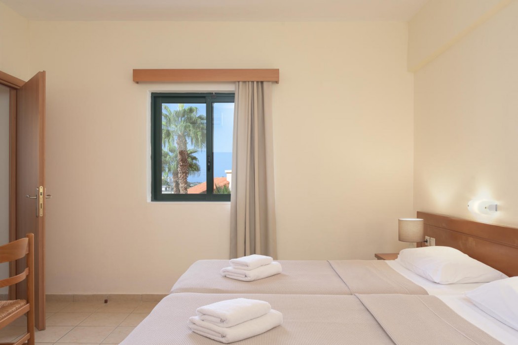 Asterias Village Resort 12/89
