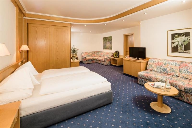 Hotel Post Tolderhof 27/75