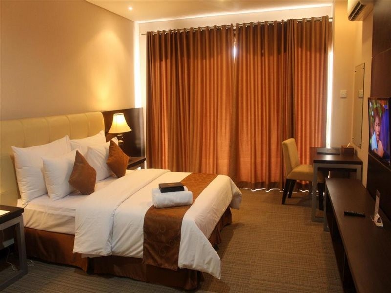 ROYAL SUITE HOTEL BALIKPAPAN 6/11