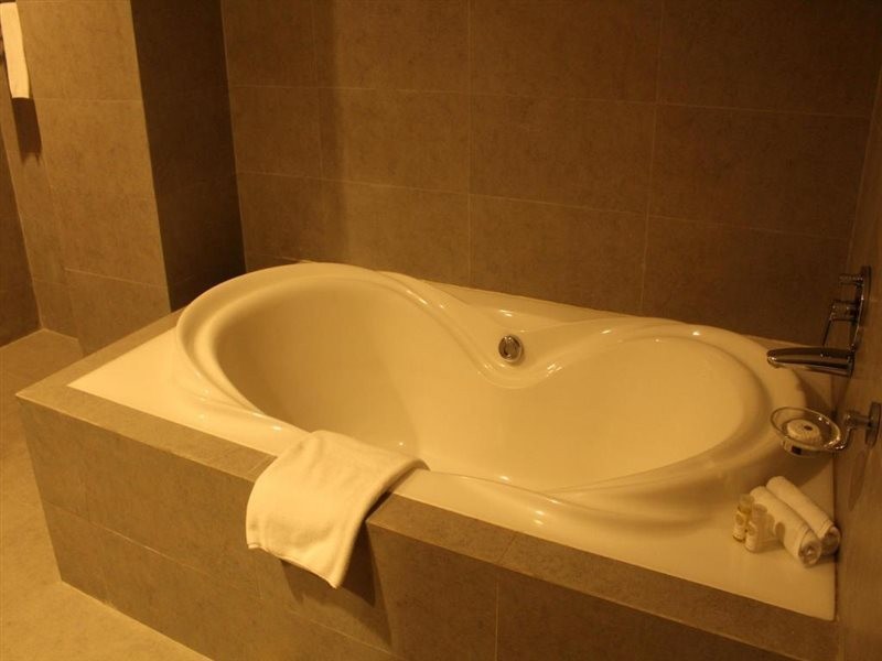 ROYAL SUITE HOTEL BALIKPAPAN 8/11